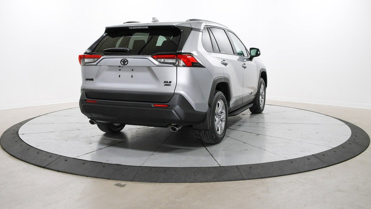 New 2025 Toyota RAV4 XLE image 8