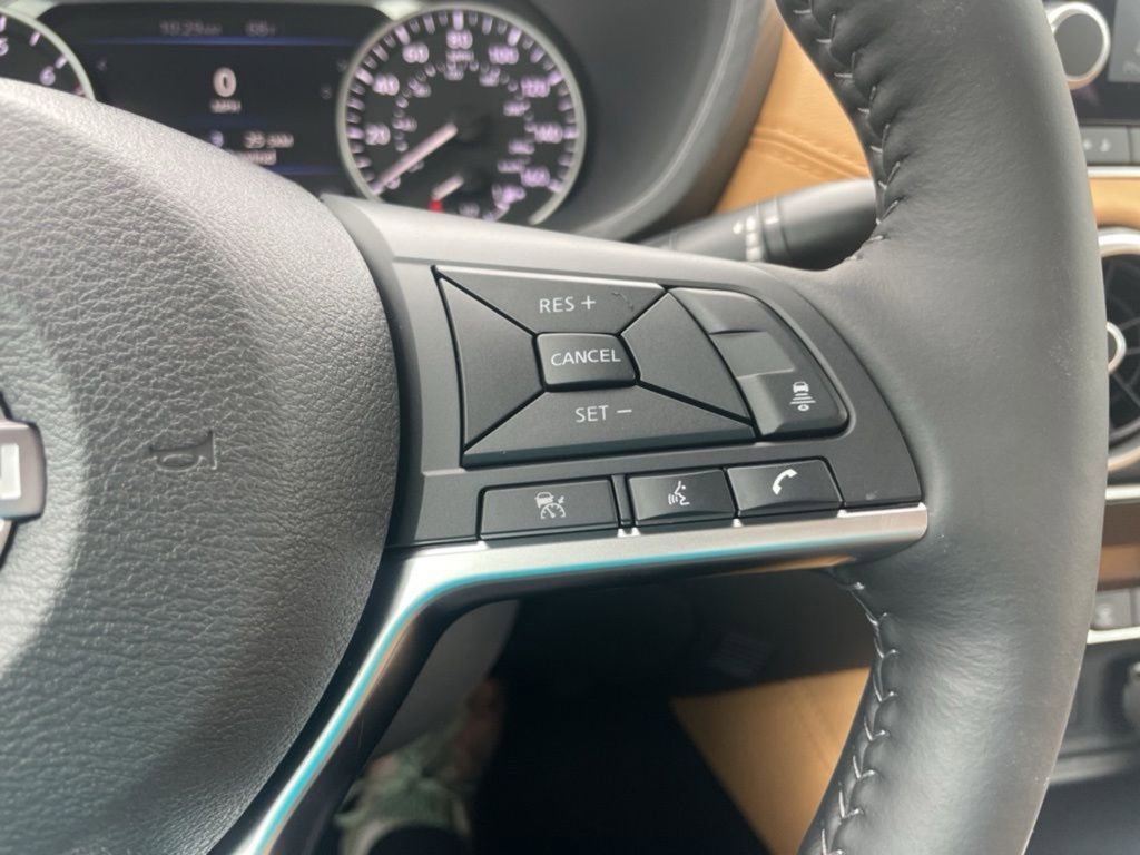 Used 2024 Nissan Sentra SV w/ SV Premium Package image 26