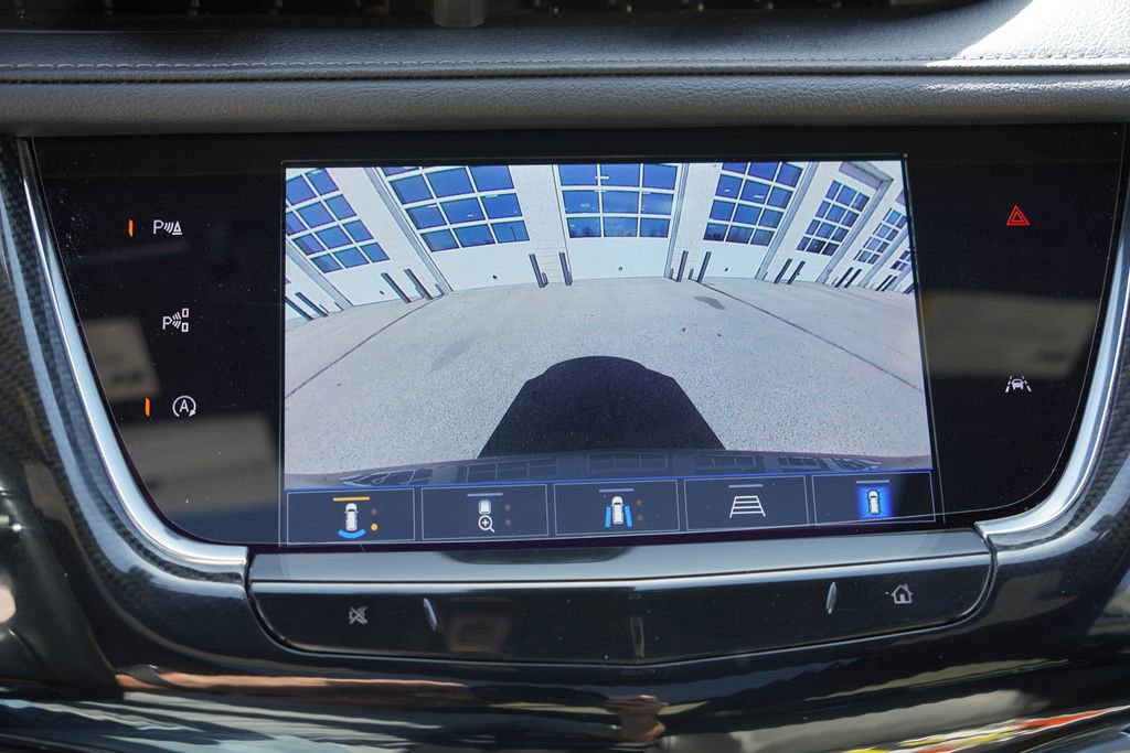 Used 2022 Cadillac XT6 Sport w/ Technology Package image 42