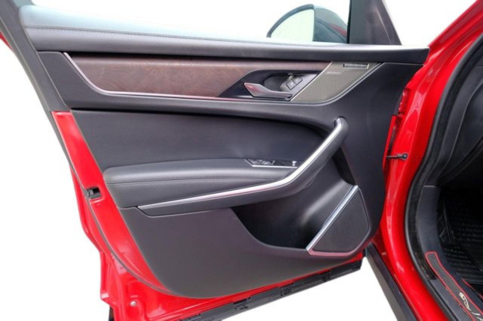 Used 2021 Jaguar F-PACE S image 11