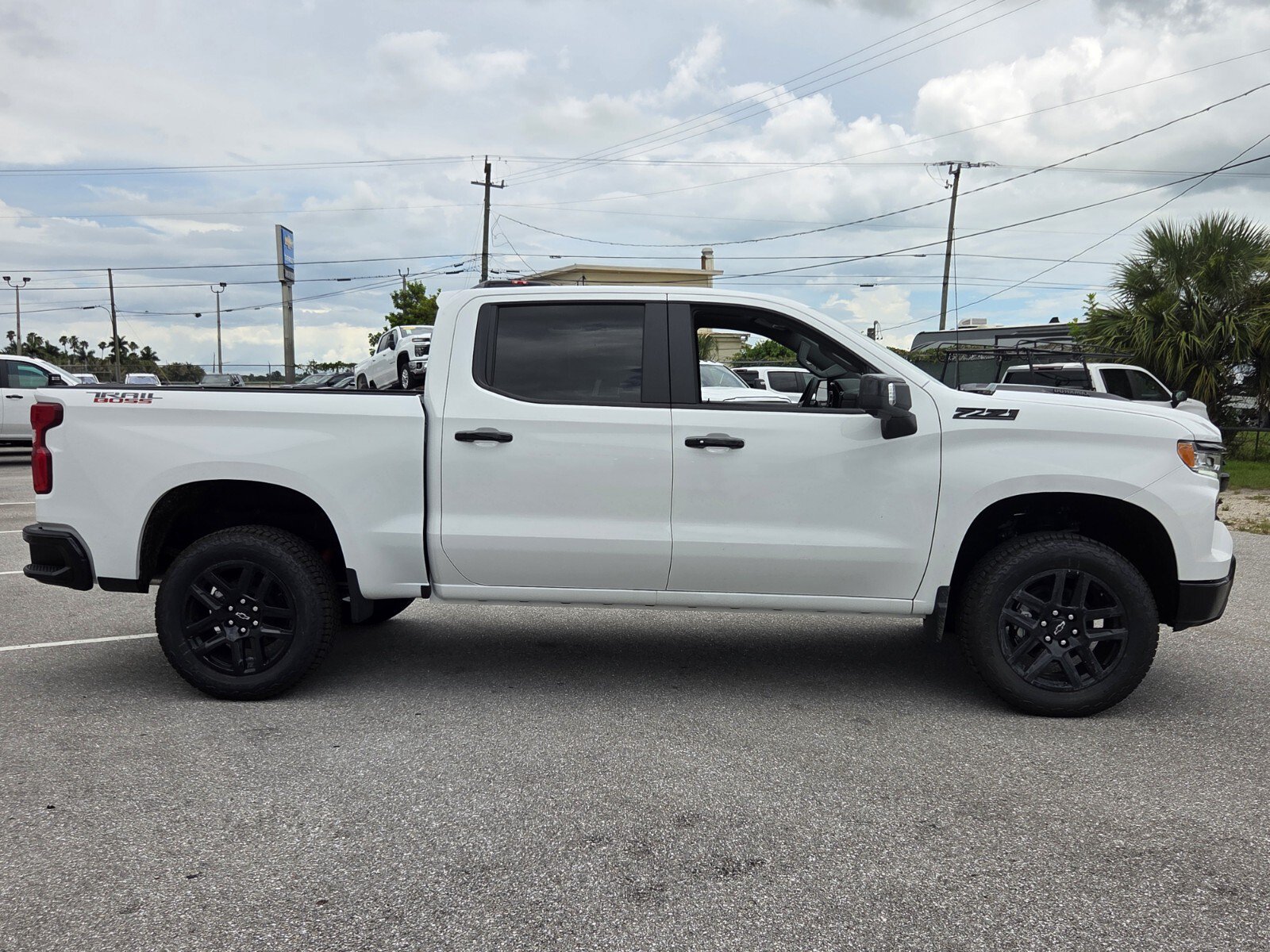 New 2026 Chevrolet Silverado 1500 LT Trail Boss w/ LT Trail Boss Premium Package AWD/4WD image 6