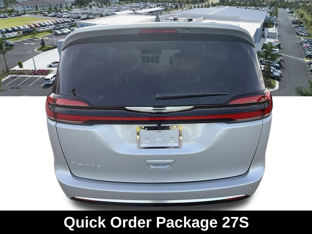 New 2026 Chrysler Pacifica Pinnacle image 6