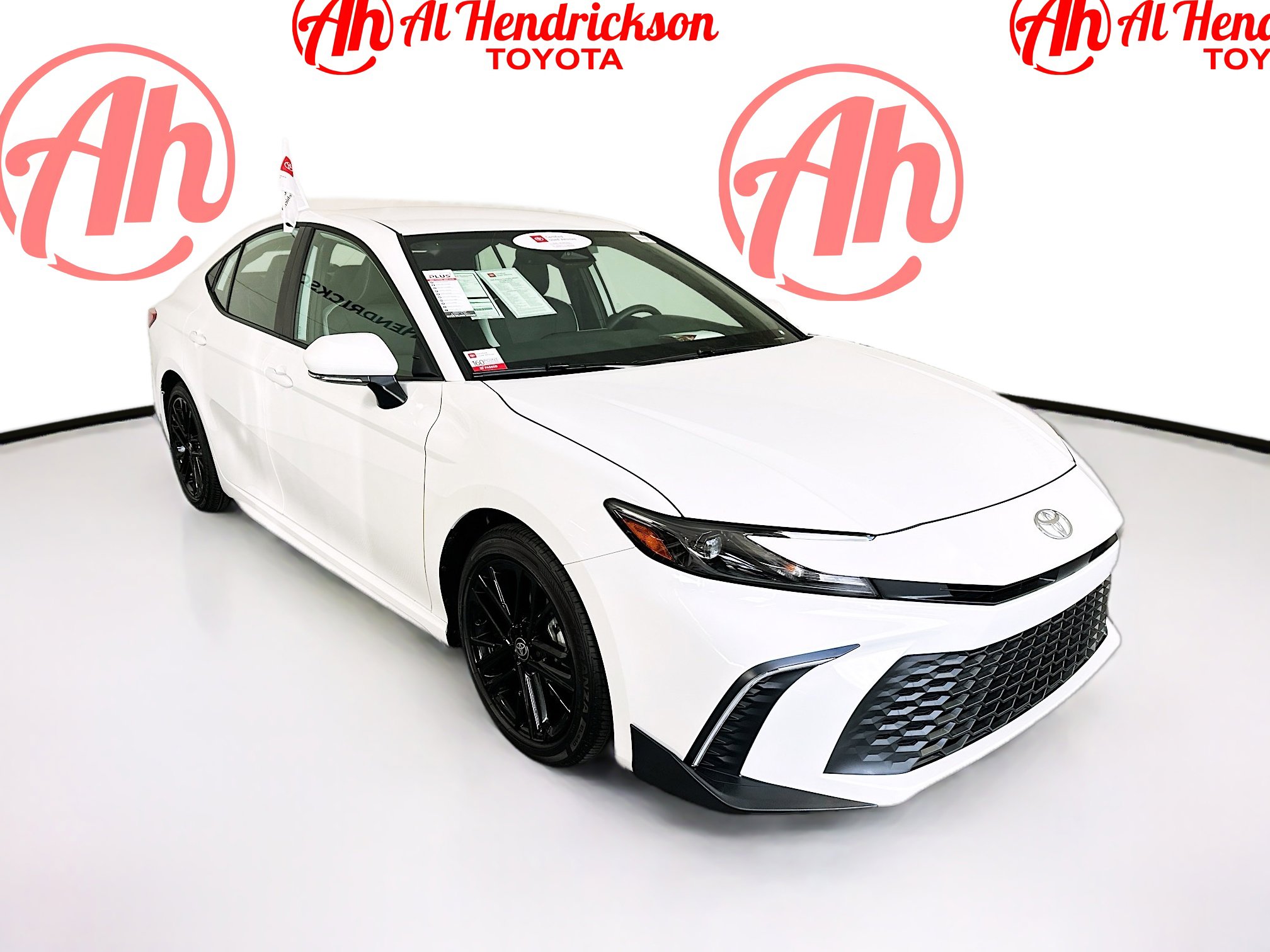 Used 2026 Toyota Camry SE image 1