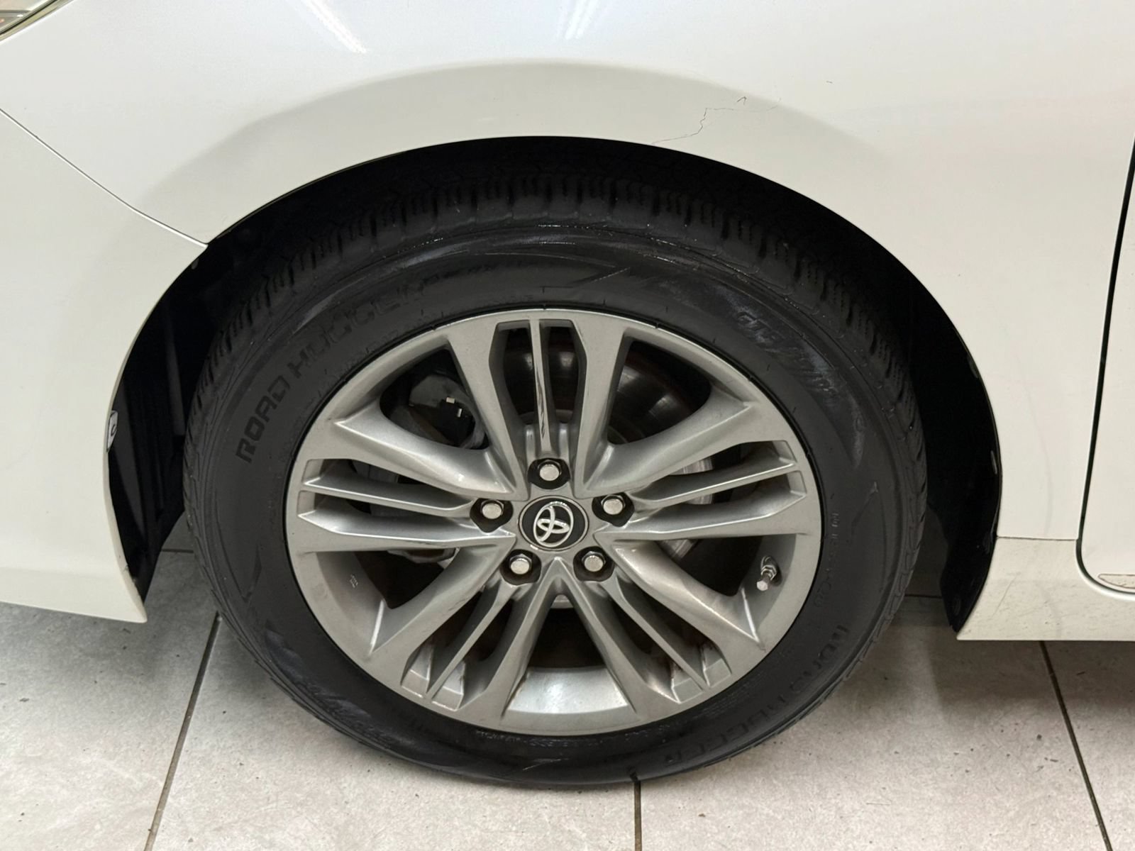 Used 2017 Toyota Camry SE FWD image 39