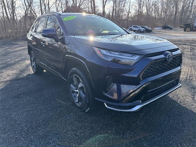 Used 2023 Toyota RAV4 SE image 9