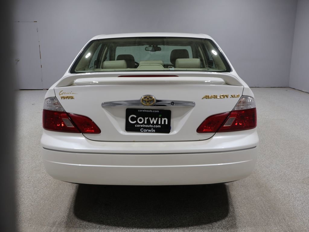 Used 2004 Toyota Avalon XLS image 3