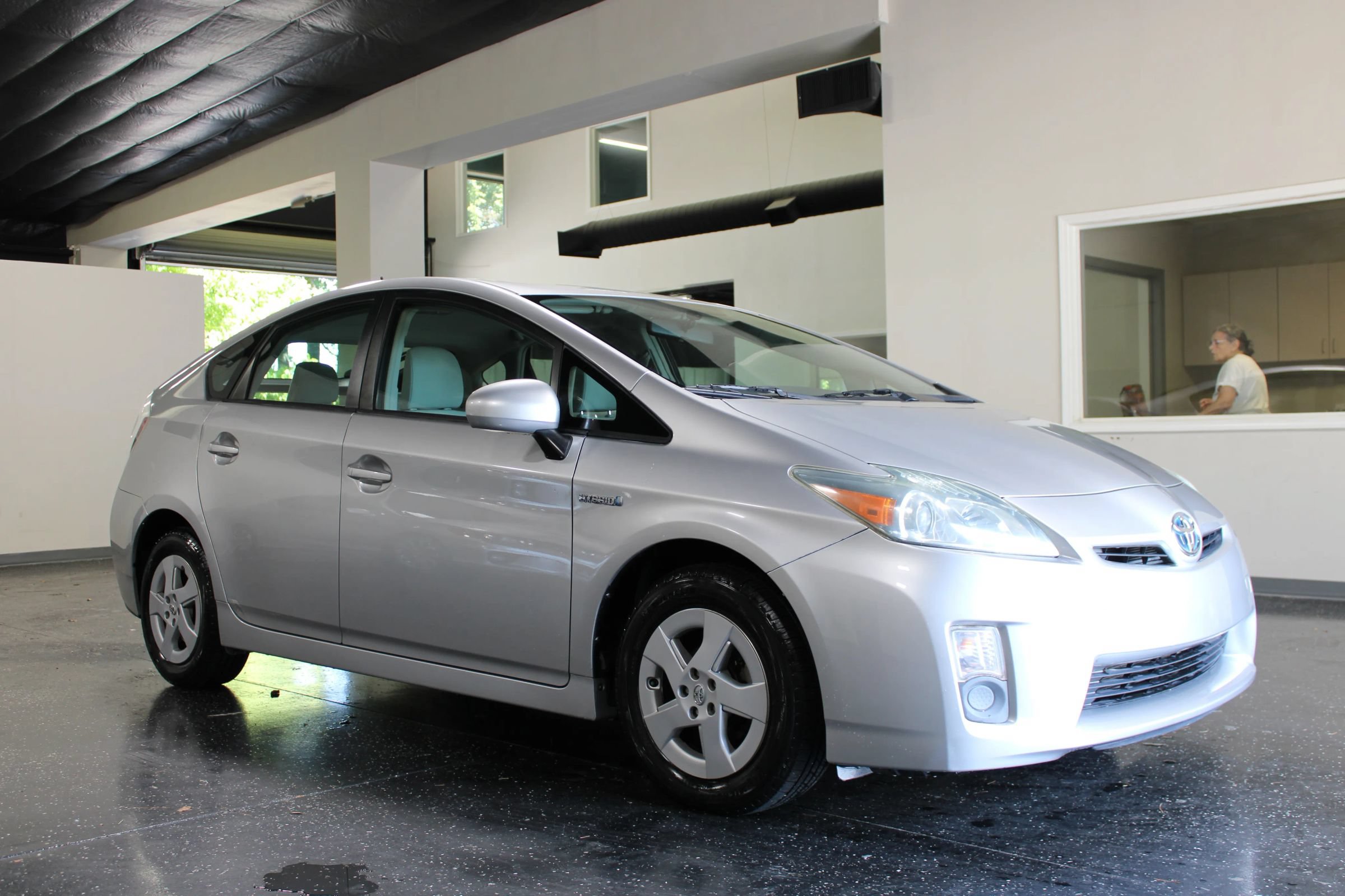 Used 2010 Toyota Prius Three FWD image 1