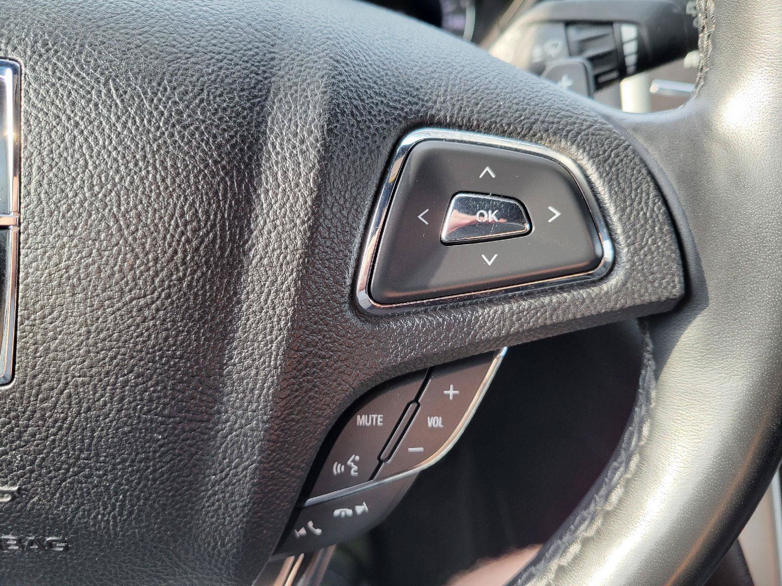 Used 2019 Lincoln MKC Select w/ Select Plus Package AWD/4WD image 17