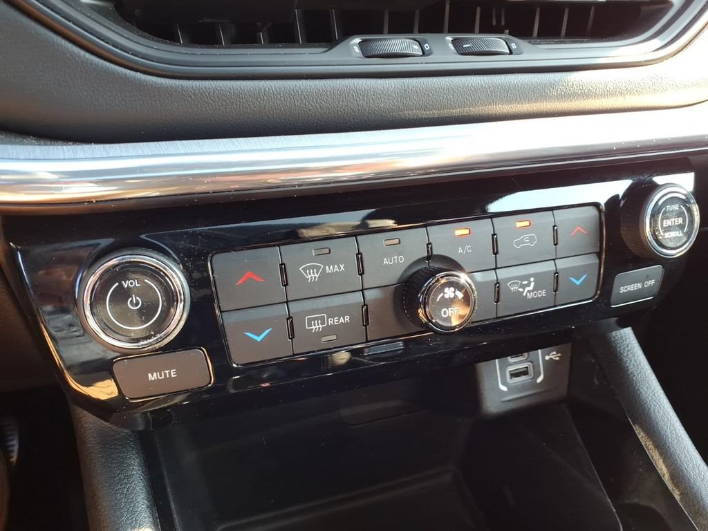 Certified 2023 Jeep Compass High Altitude AWD/4WD image 16