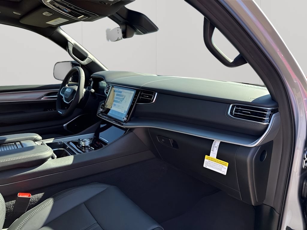 New 2026 Jeep Grand Wagoneer Limited AWD/4WD image 15