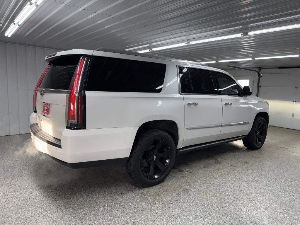 Used 2016 Cadillac Escalade ESV Platinum image 5