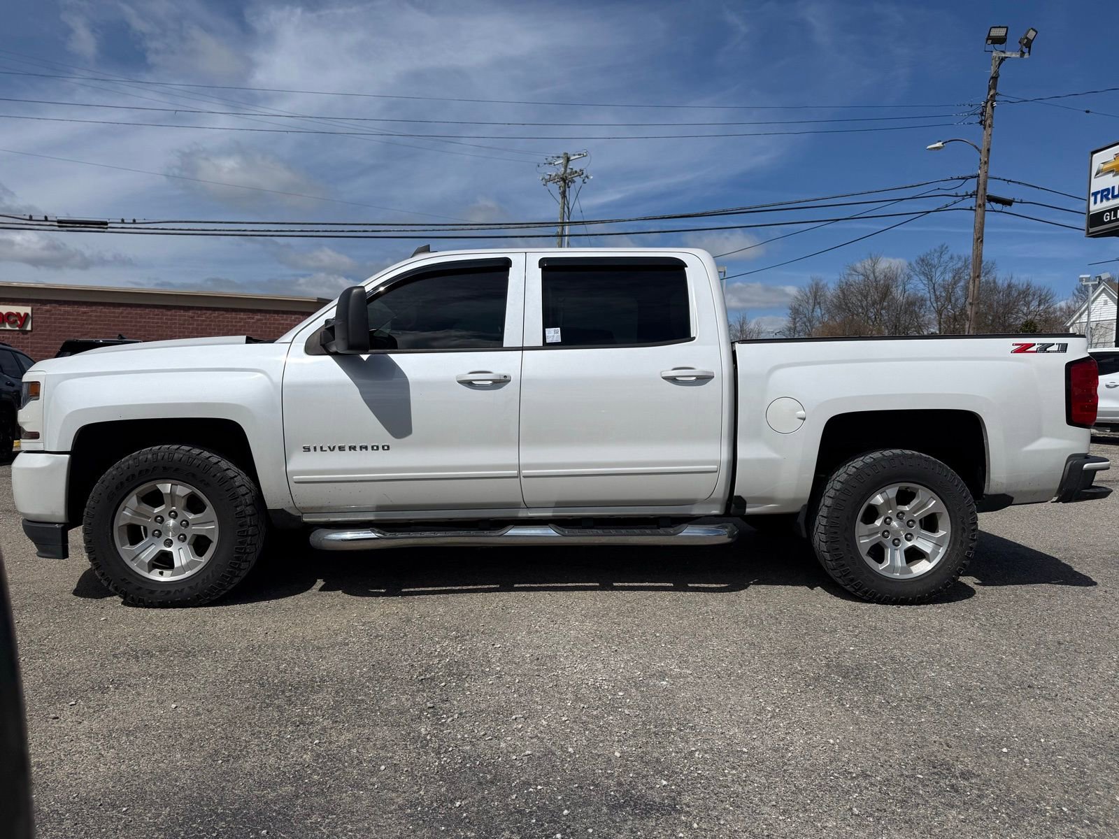 Used 2018 Chevrolet Silverado 1500 LT w/ All Star Edition AWD/4WD image 4