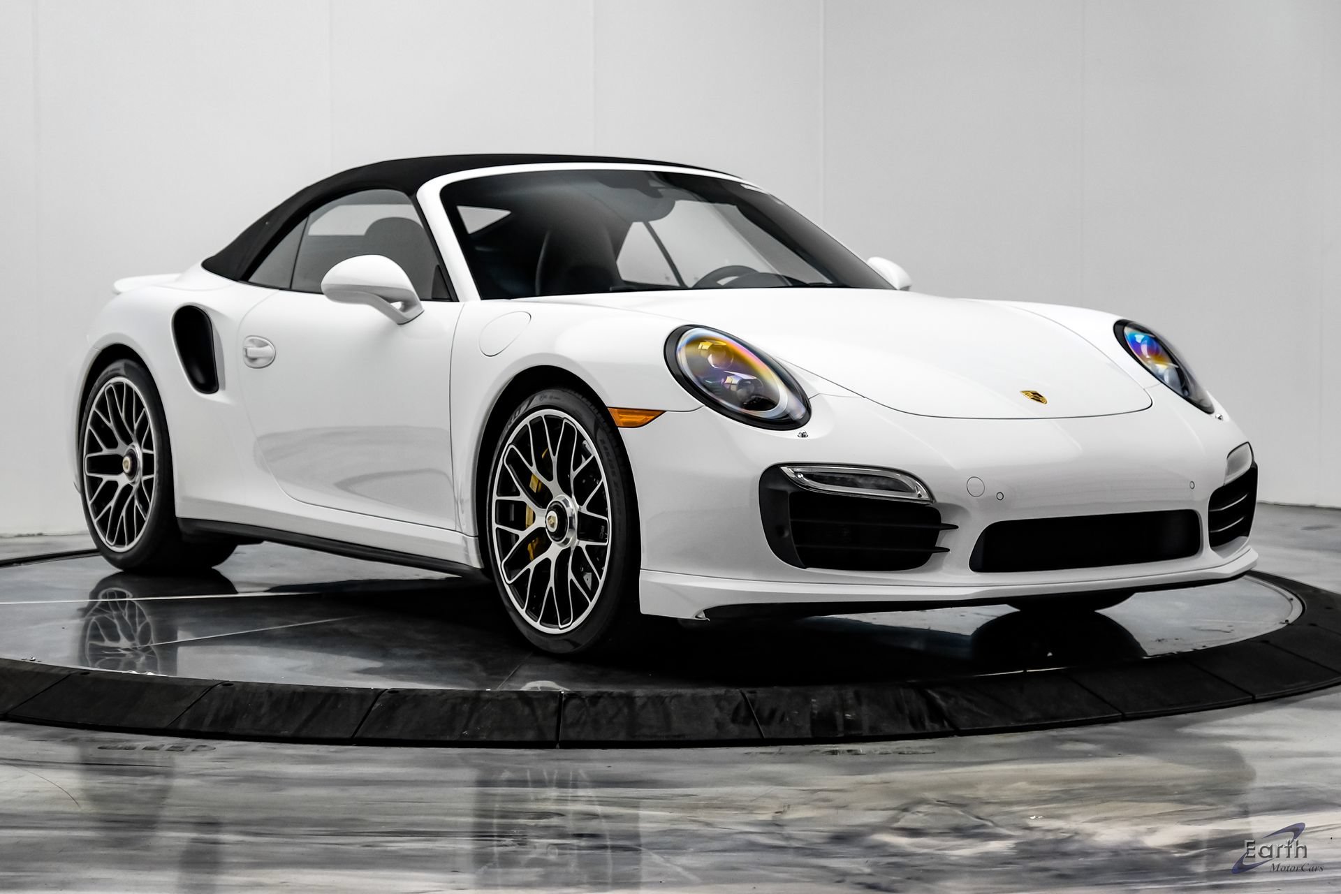 Used 2016 Porsche 911 Turbo S AWD/4WD image 28