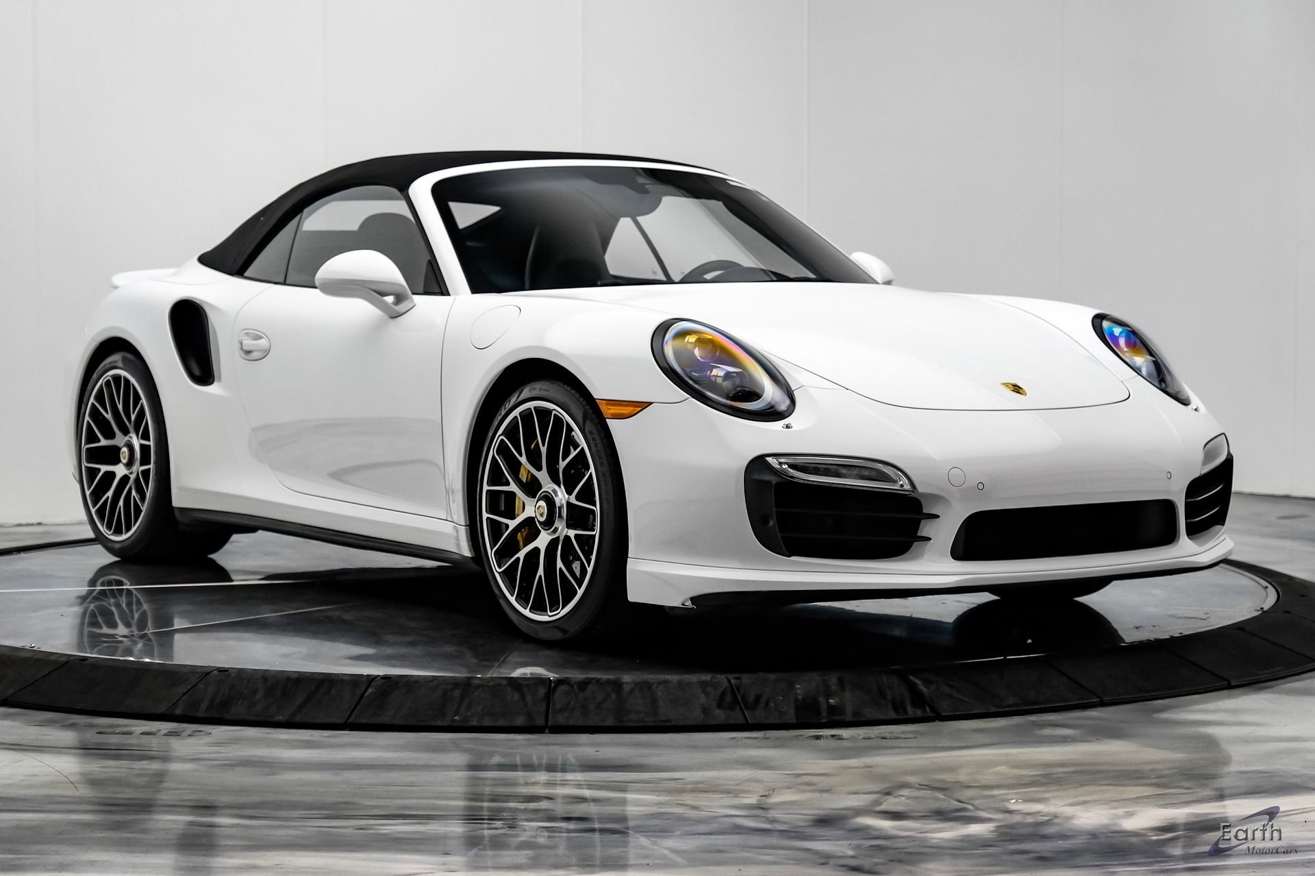 Used 2016 Porsche 911 Turbo S AWD/4WD image 28