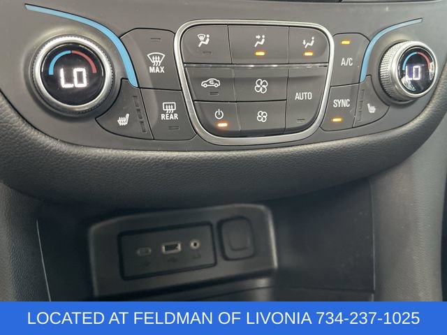Certified 2024 Chevrolet Equinox LT w/ LPO, Floor Liner Package FWD image 17