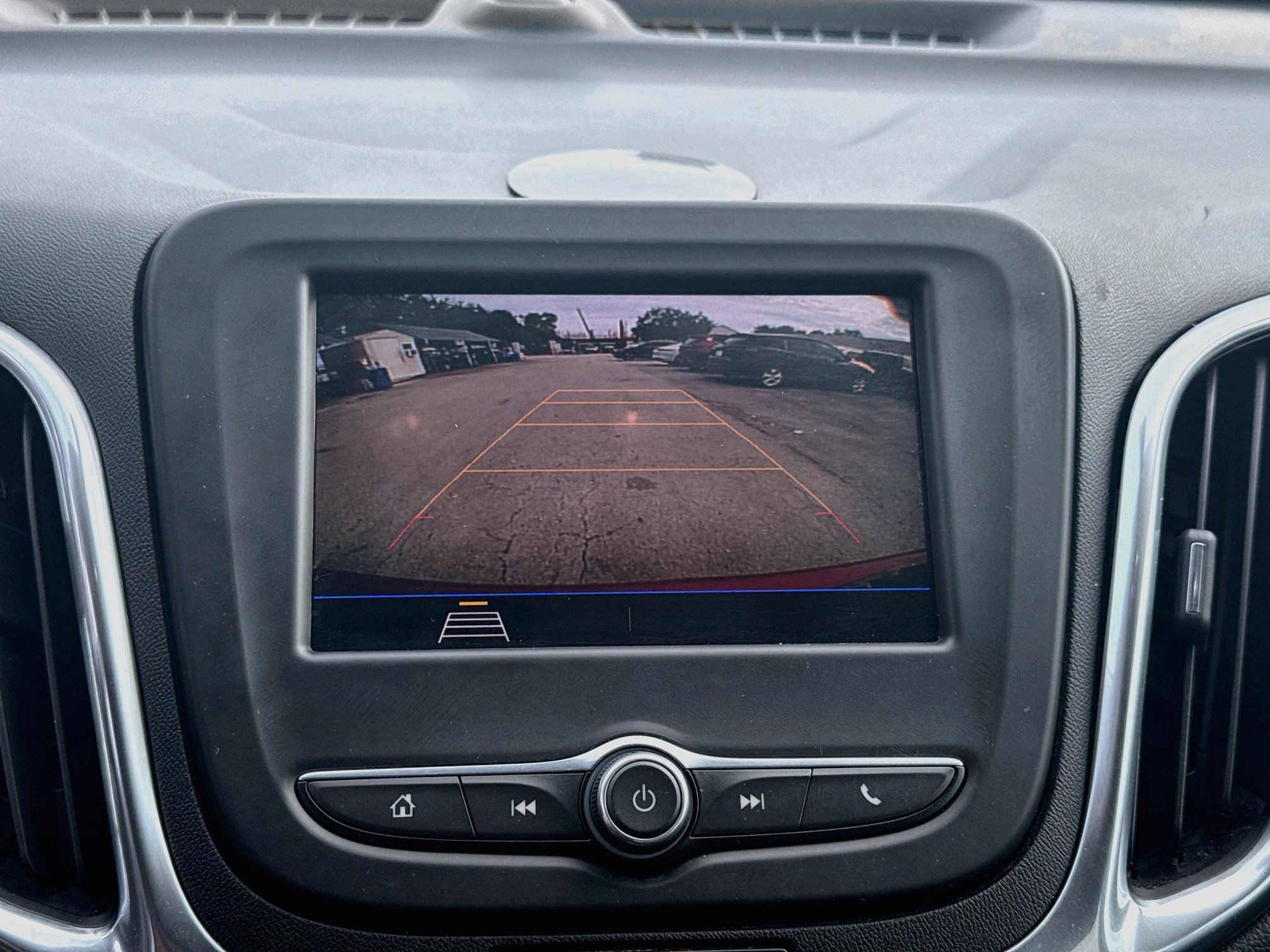 Used 2020 Chevrolet Equinox LT FWD image 11