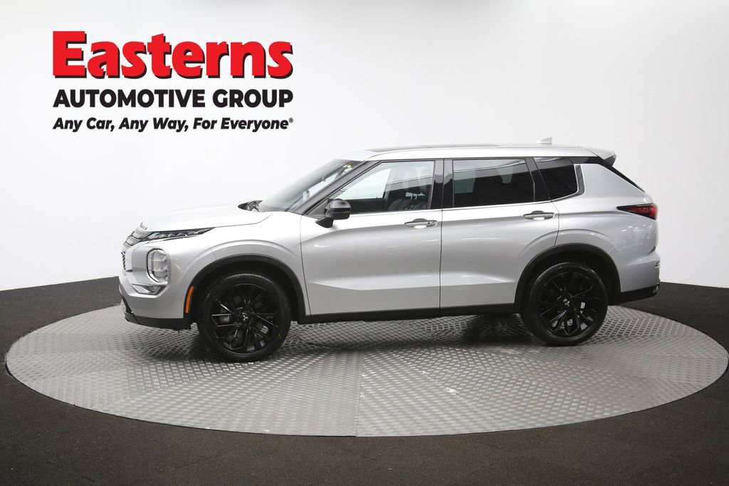 Used 2022 Mitsubishi Outlander SE FWD image 58