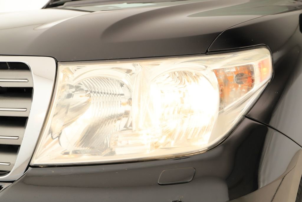 Used 2011 Toyota Land Cruiser w/ Upgrade Pkg AWD/4WD image 41