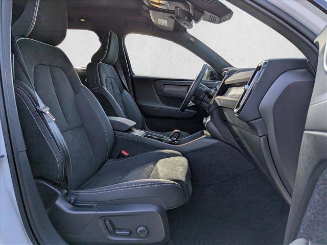 Certified 2023 Volvo XC40 Recharge Plus image 23