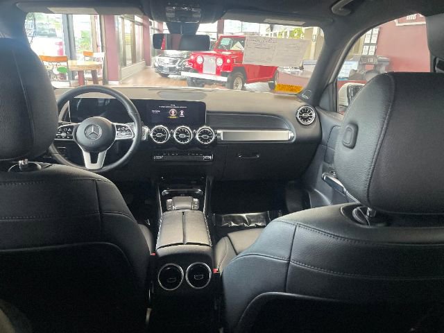 Used 2021 Mercedes-Benz GLB 250 w/ Premium Package image 13