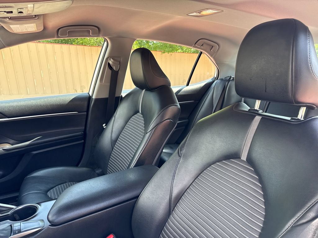 Used 2022 Toyota Camry SE FWD image 17