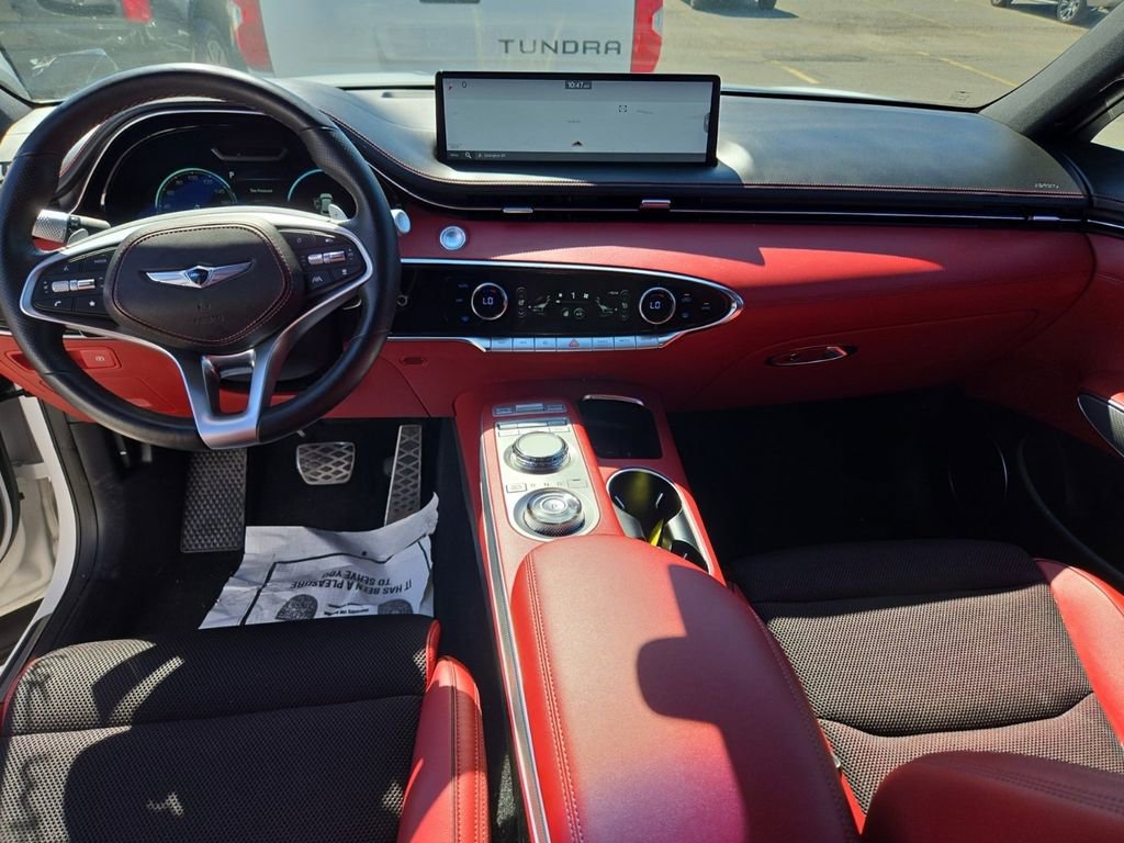 Used 2023 Genesis GV70 2.5T w/ Sport Prestige Package image 10