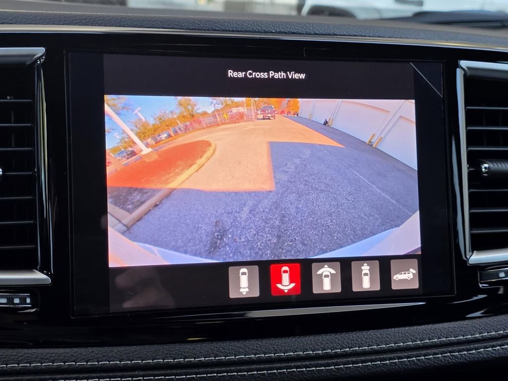 New 2026 Chrysler Pacifica Limited w/ Uconnect Theater Family Group image 21