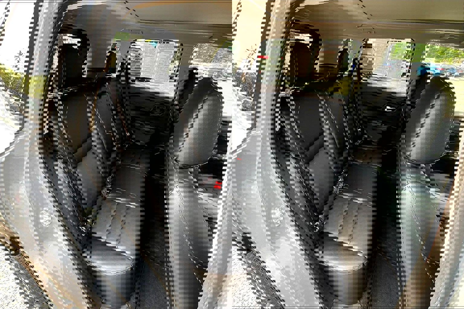 Used 2023 Nissan Rogue SL AWD/4WD image 29