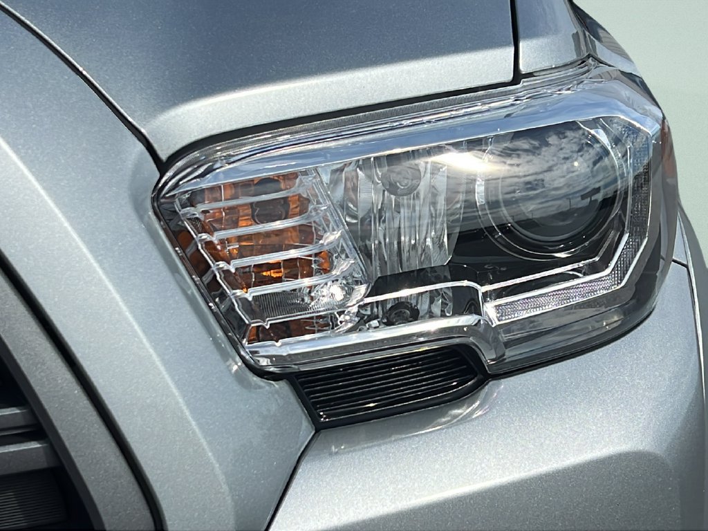 Used 2023 Toyota Tacoma TRD Sport RWD image 9