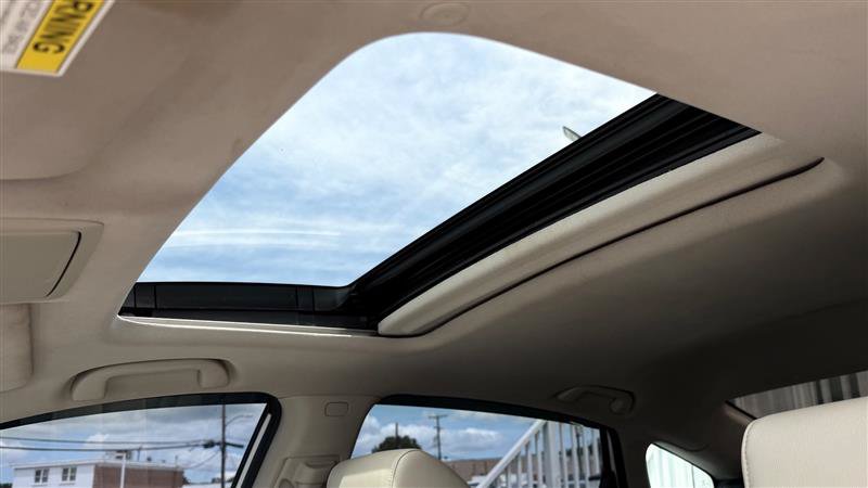 Used 2018 Honda Accord Touring image 24