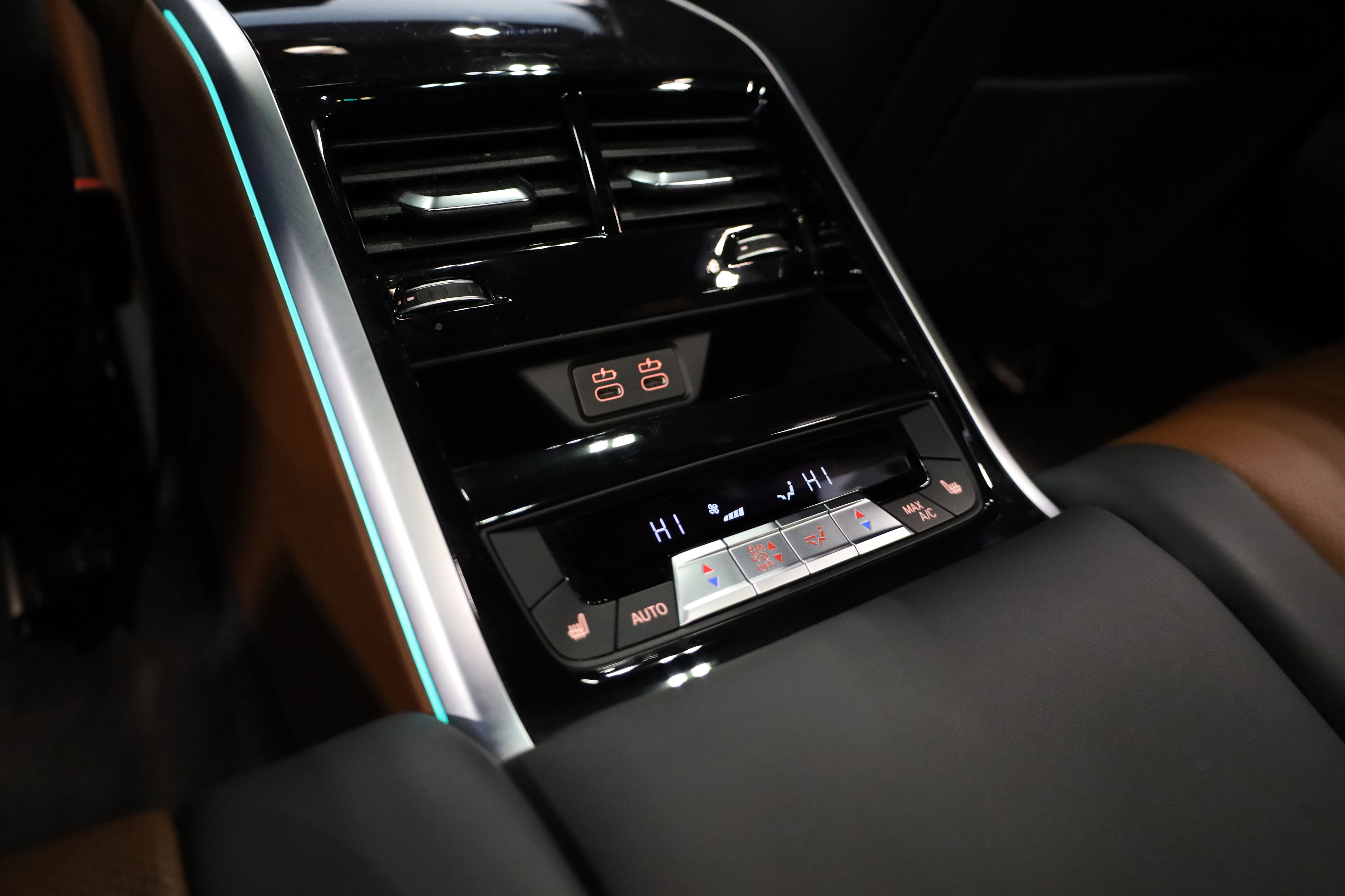 Used 2022 BMW 840i Gran Coupe xDrive 840i w/ Comfort Seating Package image 39