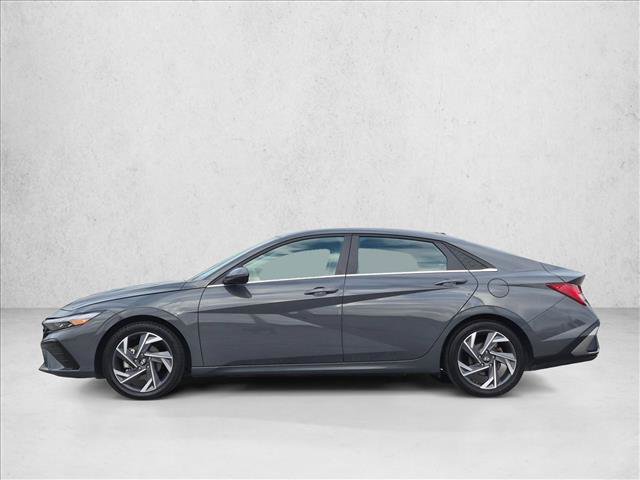 Used 2025 Hyundai Elantra Limited FWD image 9