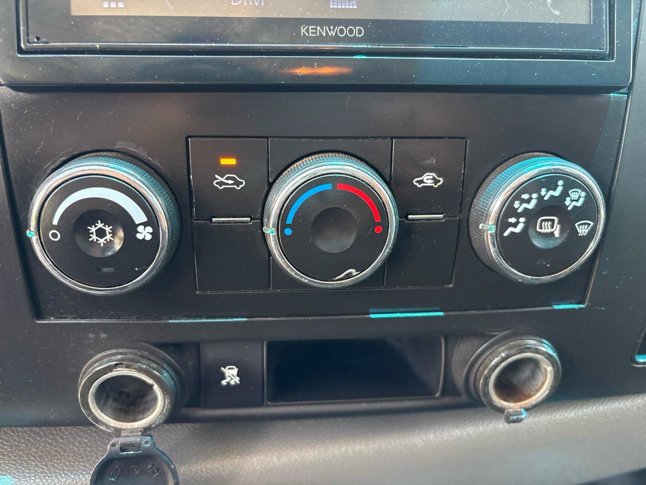 Used 2011 Chevrolet Silverado 2500 W/T AWD/4WD image 14