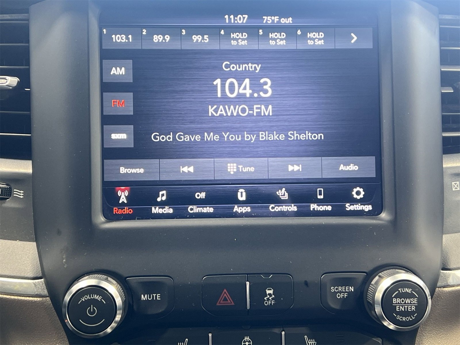 Used 2020 RAM 2500 Laramie image 16