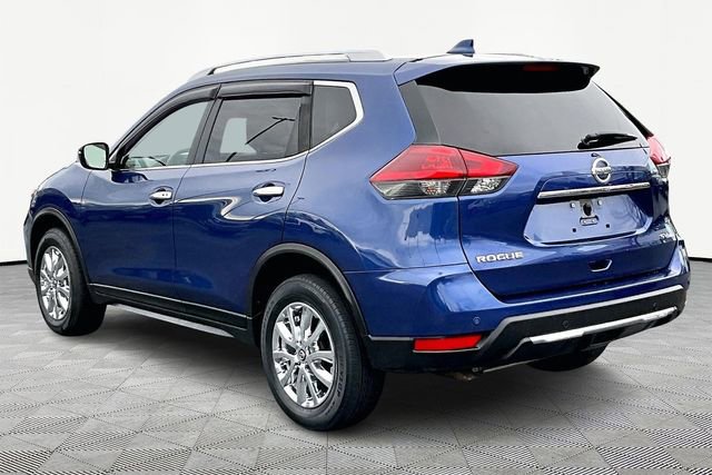Used 2019 Nissan Rogue SV image 4