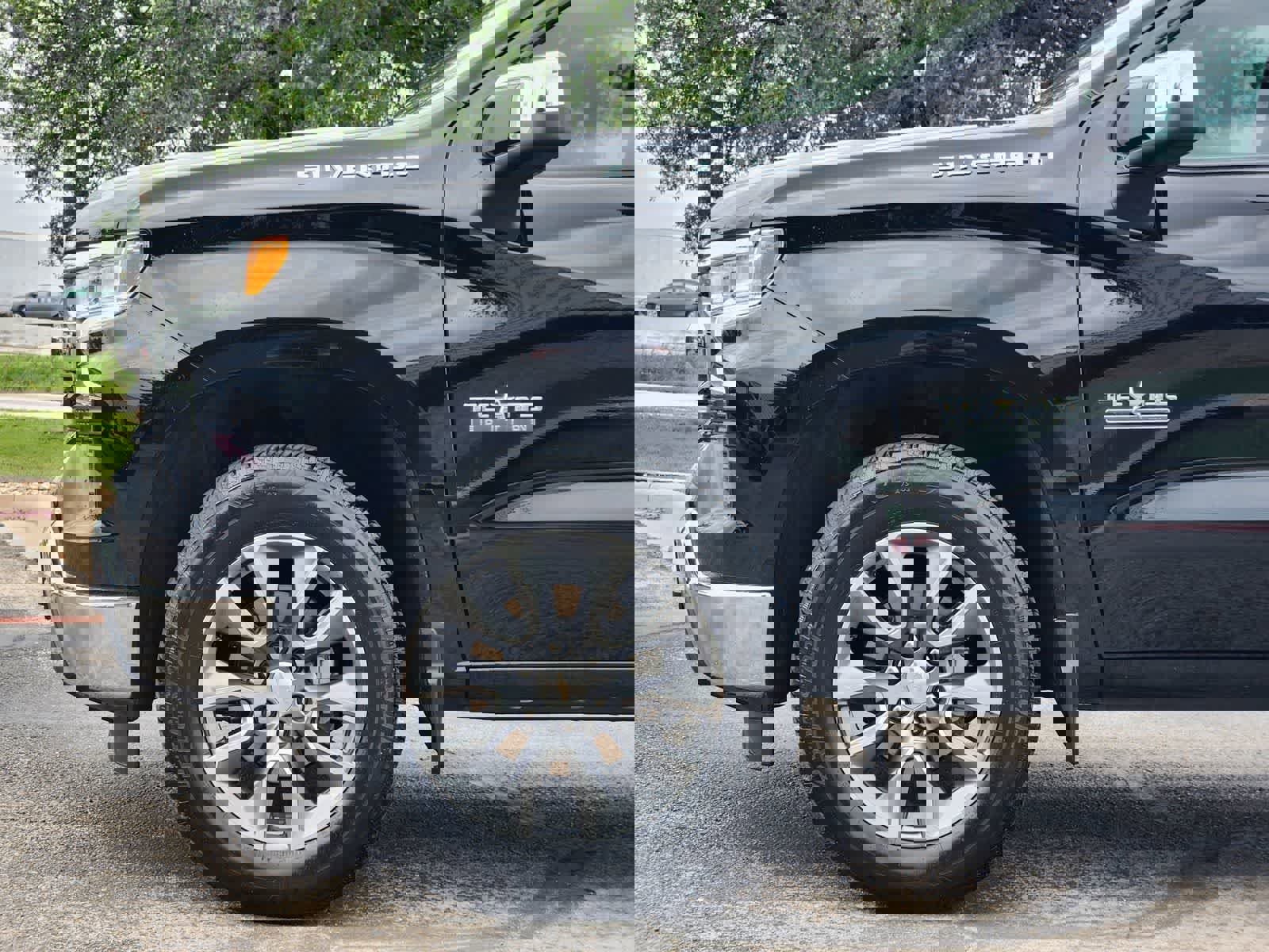 Used 2024 Chevrolet Silverado 1500 LT w/ Texas Edition Plus RWD image 8