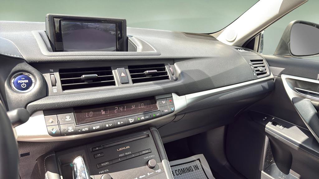 Used 2013 Lexus CT 200h w/ Premium Pkg w/Navigation FWD image 26