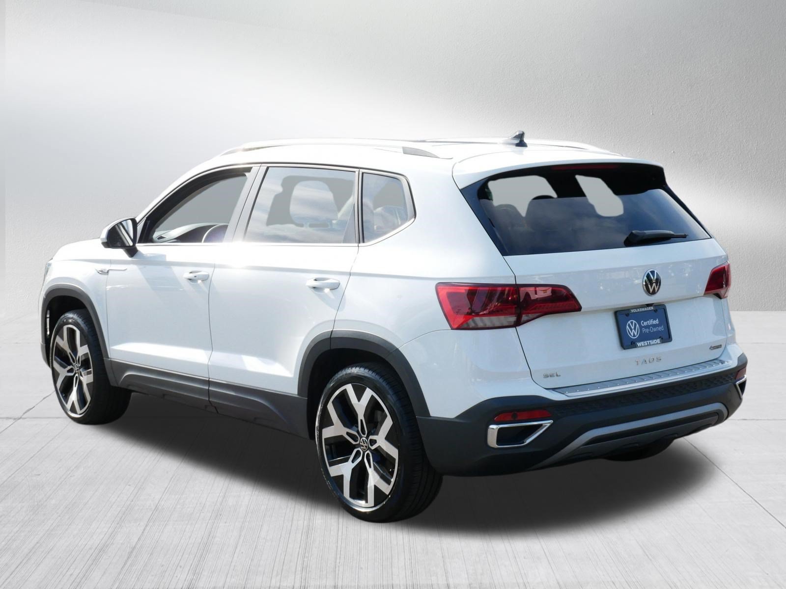 Certified 2023 Volkswagen Taos SEL AWD/4WD image 5