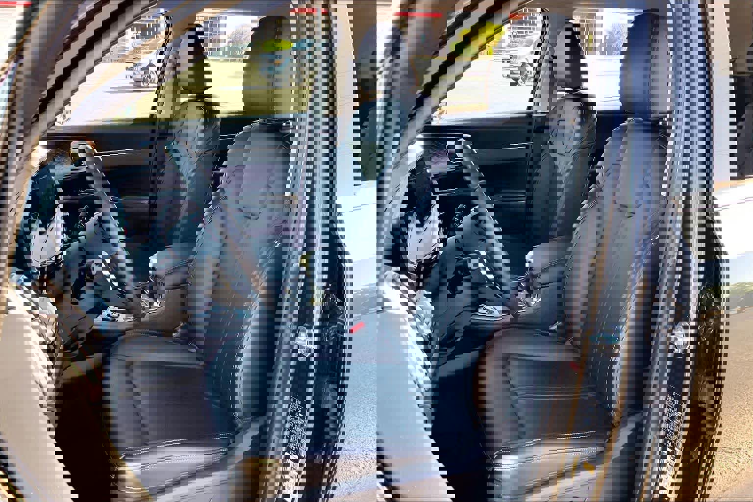 Used 2025 Kia Sorento EX FWD image 8