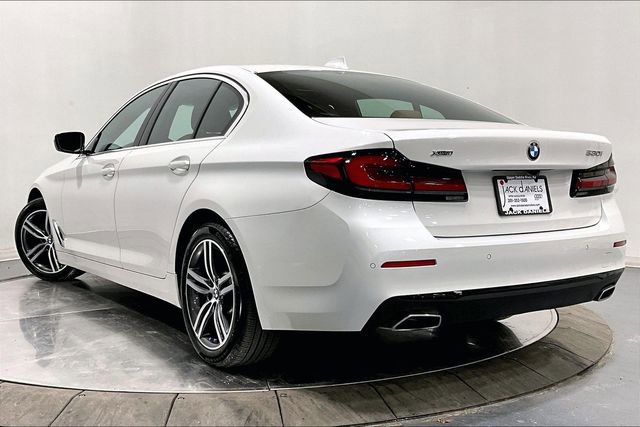Used 2023 BMW 530i xDrive w/ Premium Package image 11