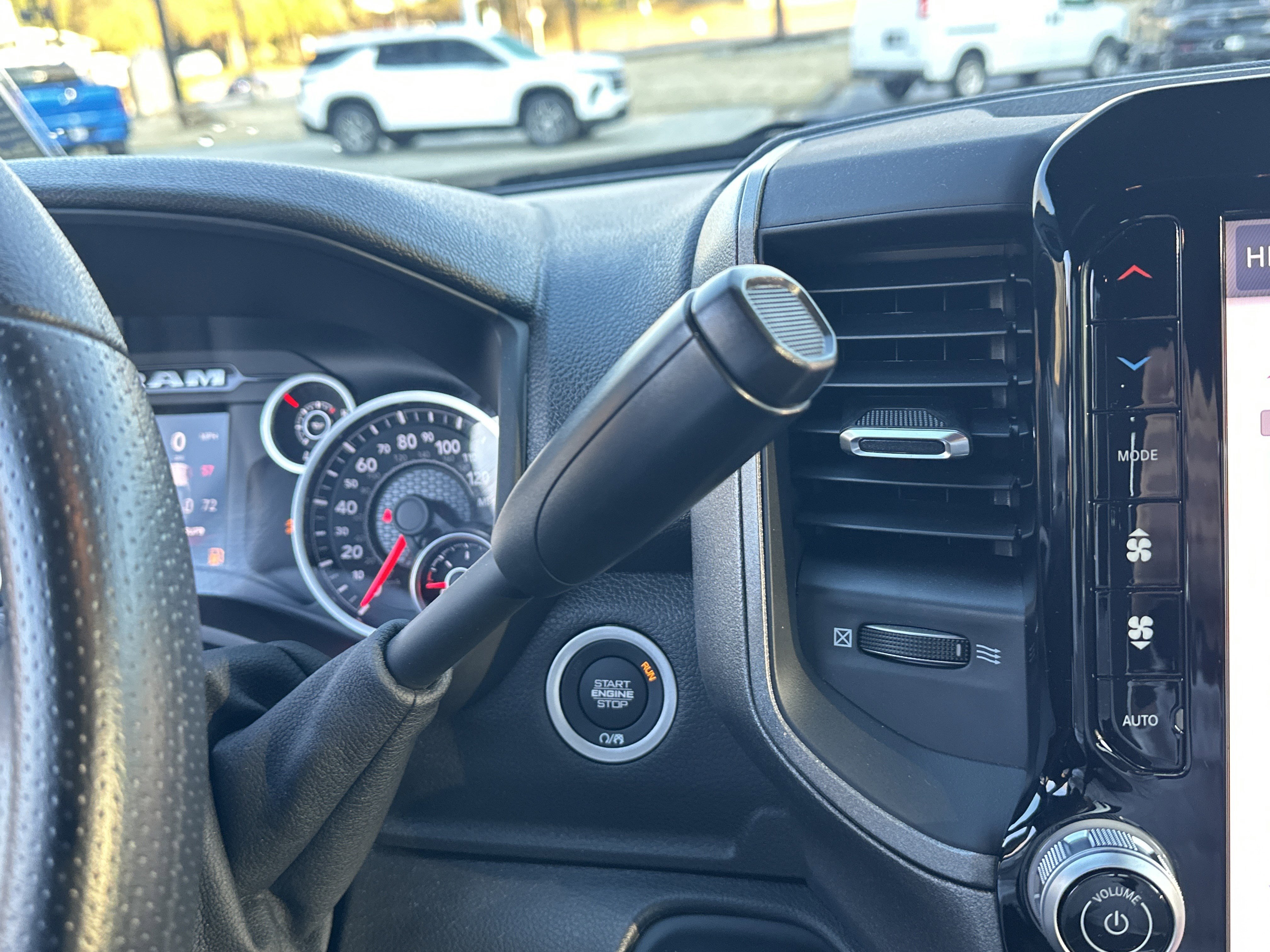 Used 2025 RAM 3500 Tradesman image 33