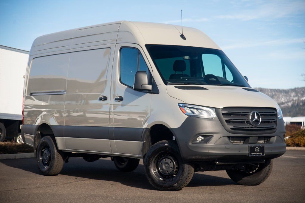 New 2025 Mercedes-Benz Sprinter 2500 image 3