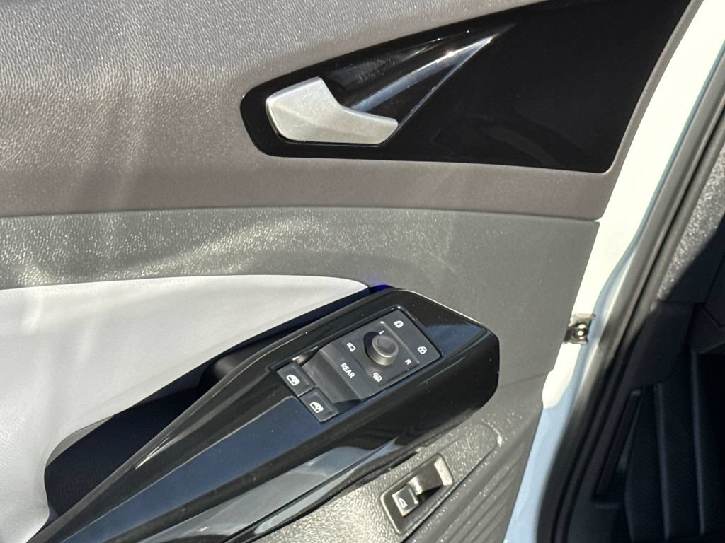 Used 2022 Volkswagen ID.4 Pro S RWD image 29