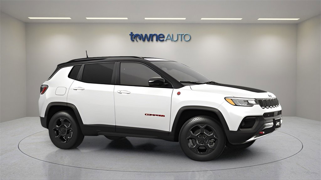 Used 2023 Jeep Compass Trailhawk image 10