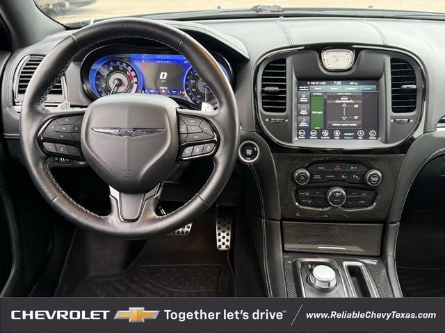 Used 2023 Chrysler 300 C image 12