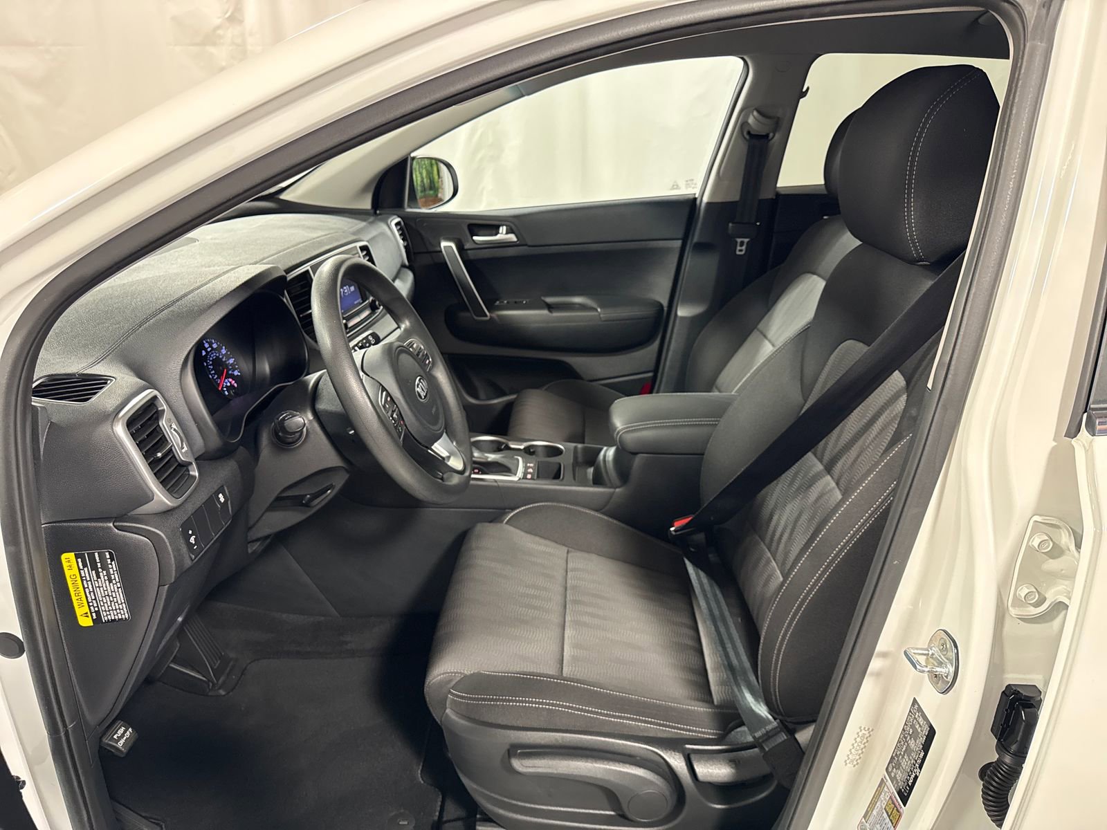 Used 2019 Kia Sportage LX AWD/4WD image 4