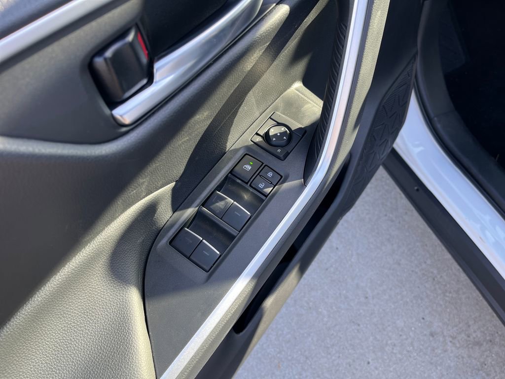 New 2025 Toyota RAV4 XLE image 12