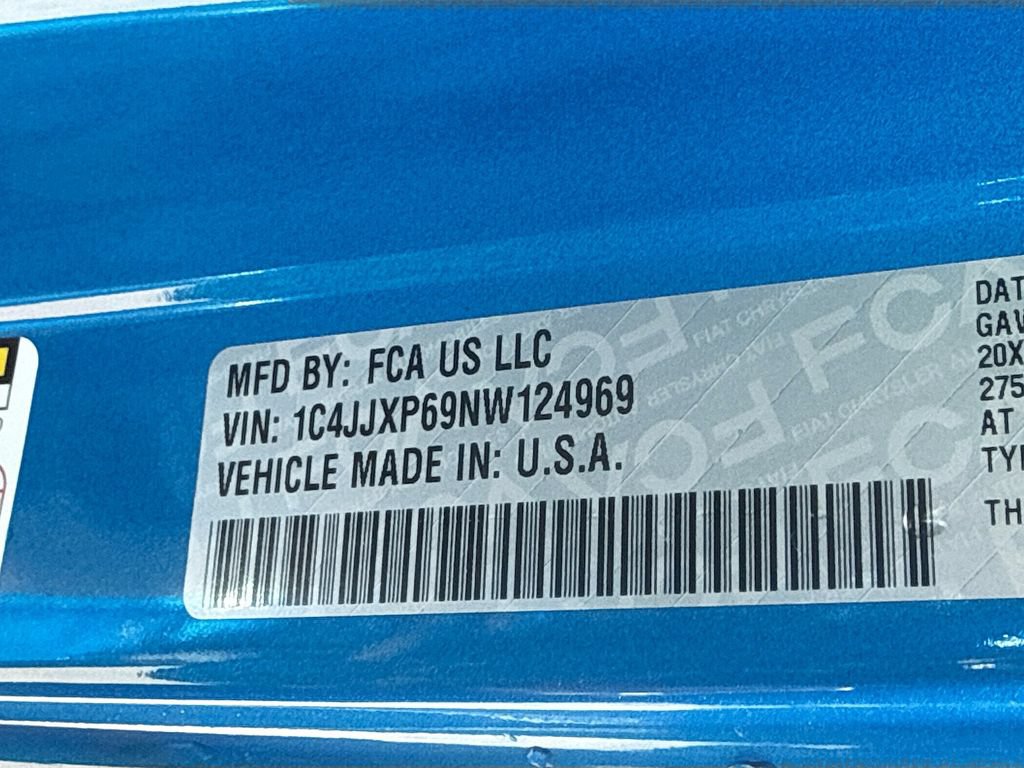 Used 2022 Jeep Wrangler Unlimited Sahara w/ Safety Group AWD/4WD image 36