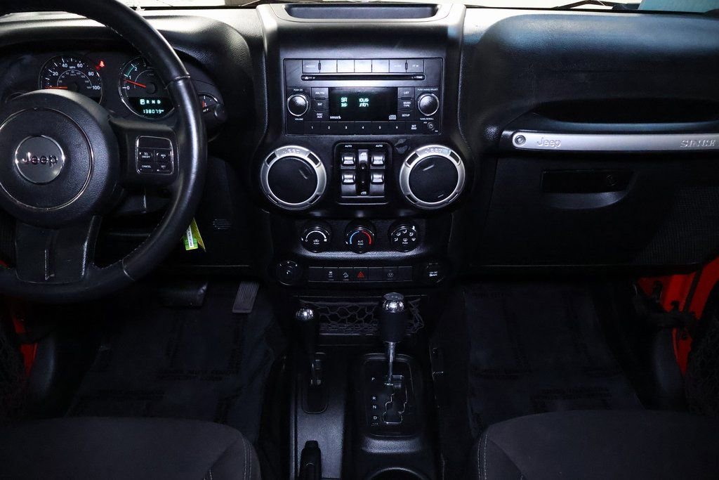 Used 2017 Jeep Wrangler Unlimited Sahara image 16