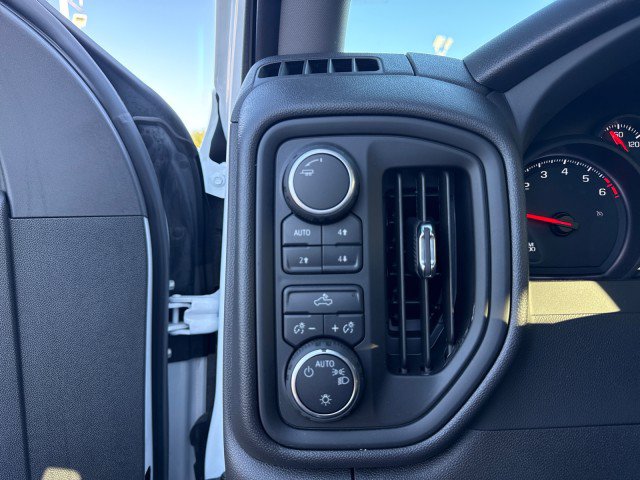 Used 2025 Chevrolet Silverado 1500 Custom Trail Boss AWD/4WD image 20